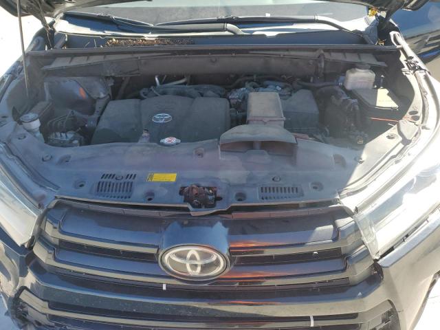 76524454-2018-toyota-highlander_12