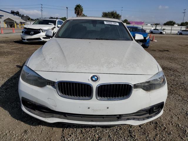 76562194-2016-bmw-3-series_5