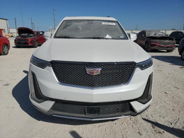 76582194-2024-cadillac-xt6_5