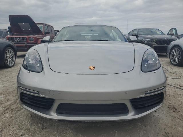 76584694-2024-porsche-cayman_5