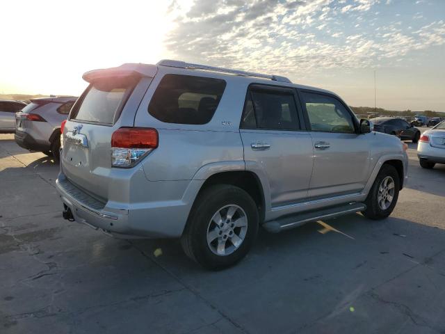 76597014-2010-toyota-4runner_3