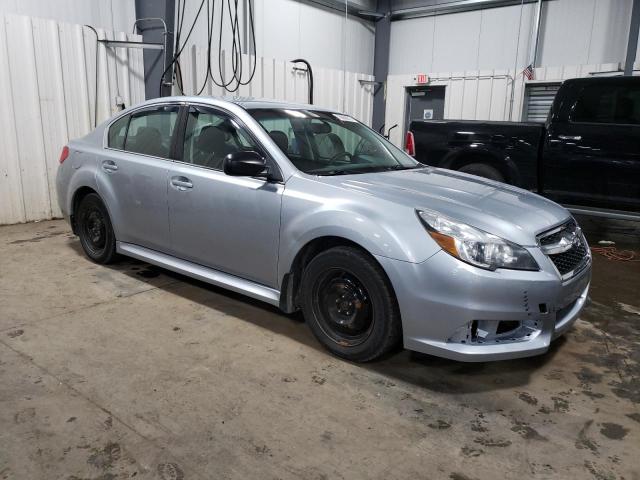 76668873-2013-subaru-legacy_4