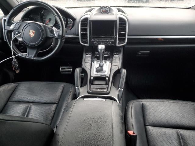 76670204-2013-porsche-cayenne_8