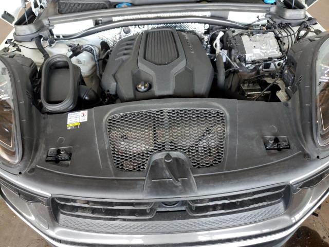 76688264-2023-porsche-macan-base_11