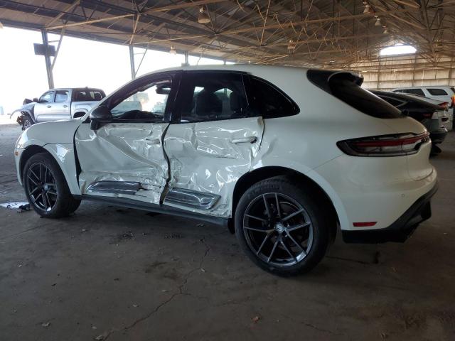 76688264-2023-porsche-macan-base_2