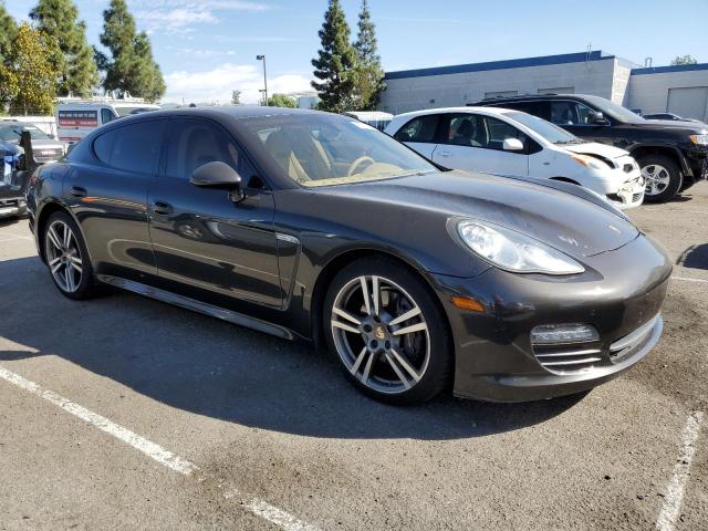 76725624-2012-porsche-panamera_4