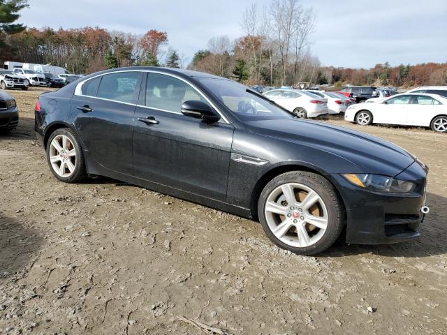 76746133-2017-jaguar-xe_4