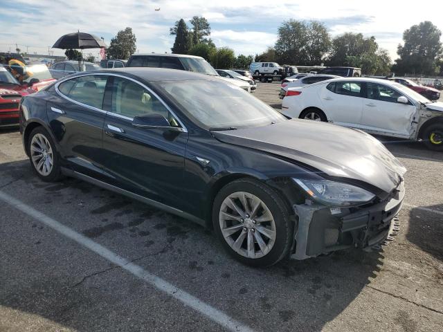 76797843-2015-tesla-model-s_4