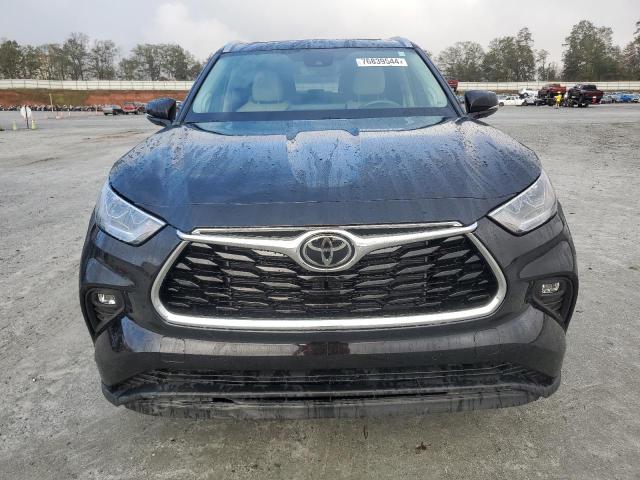 76839544-2021-toyota-highlander_5