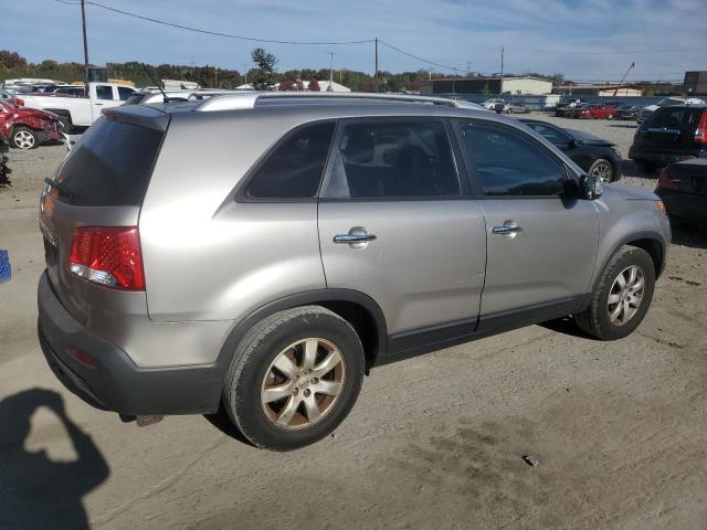 76843634-2013-kia-sorento_3