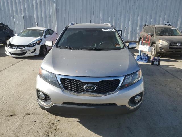 76843634-2013-kia-sorento_5