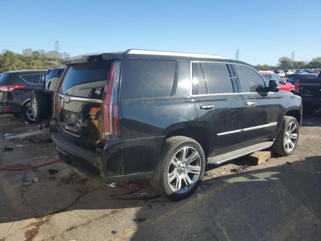 76917244-2016-cadillac-escalade_3