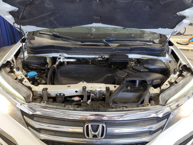 76939734-2017-honda-pilot_12