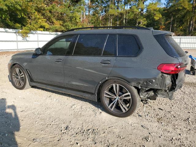 77069134-2022-bmw-x7_2