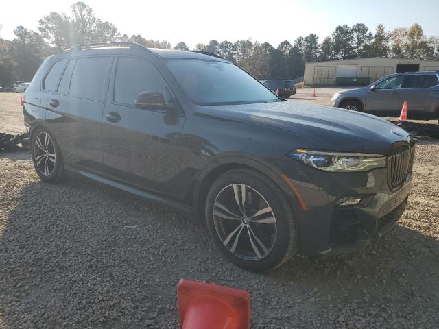 77069134-2022-bmw-x7_4