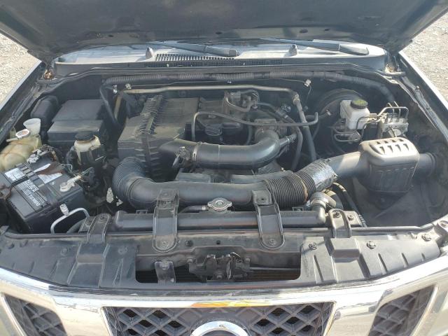 77102294-2012-nissan-frontier_12