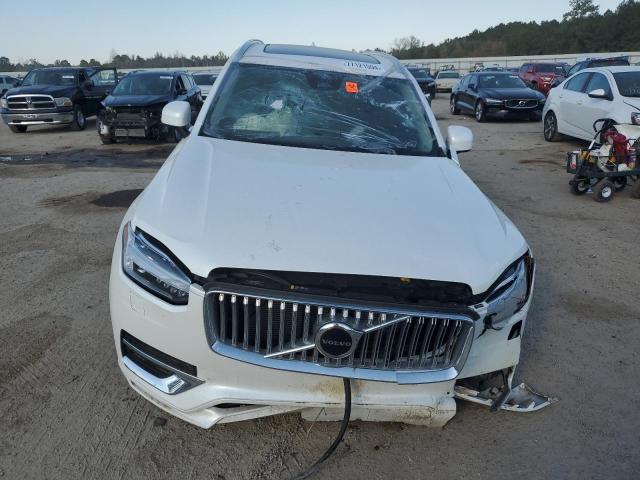 77121594-2024-volvo-xc90-core_5