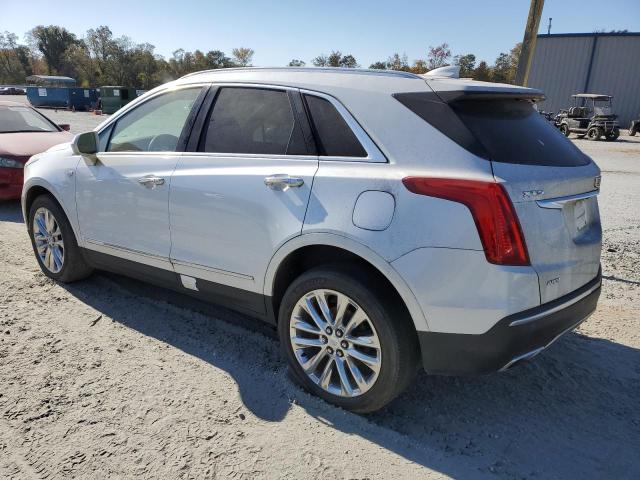 77178464-2017-cadillac-xt5_2