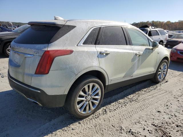 77178464-2017-cadillac-xt5_3