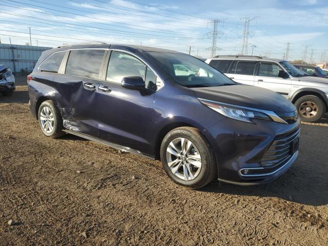 77204134-2024-toyota-sienna_4