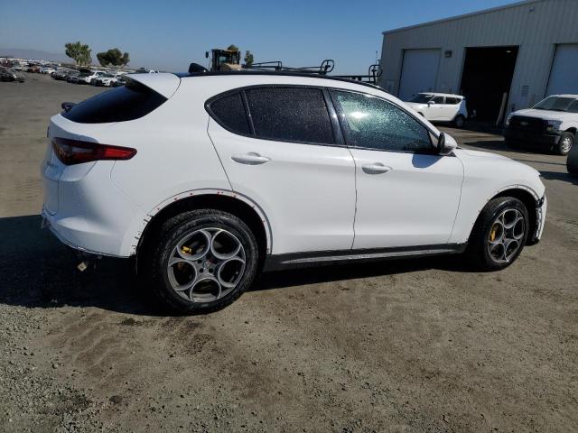 77234274-2019-alfa-romeo-stelvio_3