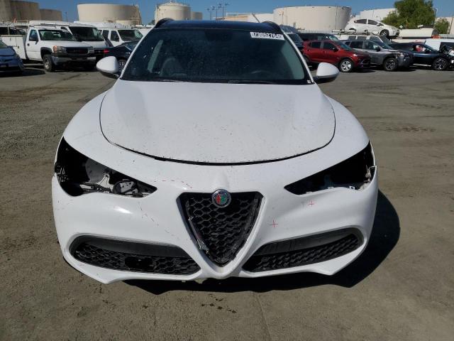 77234274-2019-alfa-romeo-stelvio_5