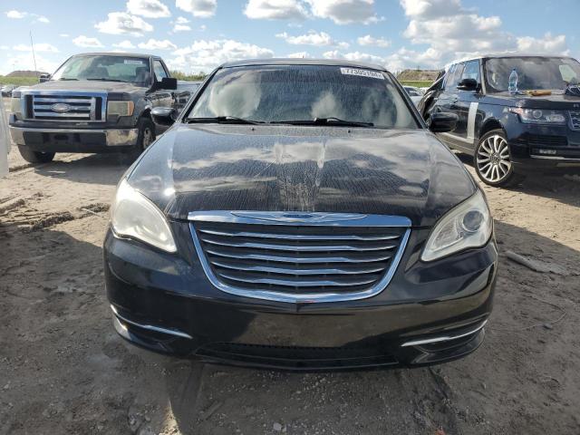 77305194-2012-chrysler-200_5