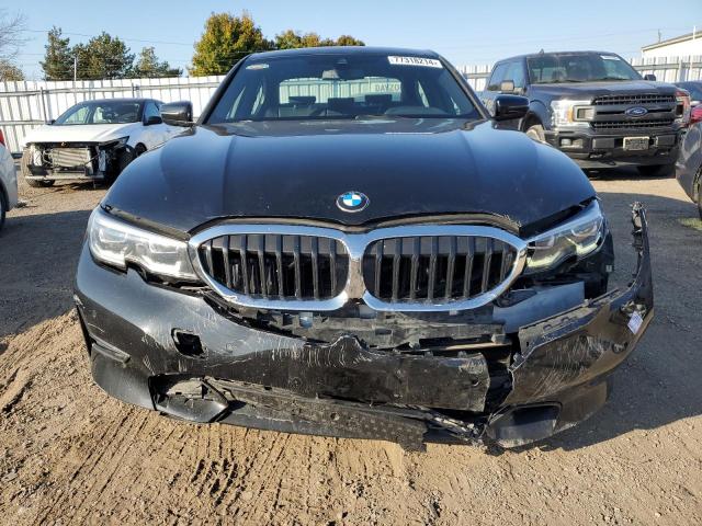 77318214-2022-bmw-3-series_5