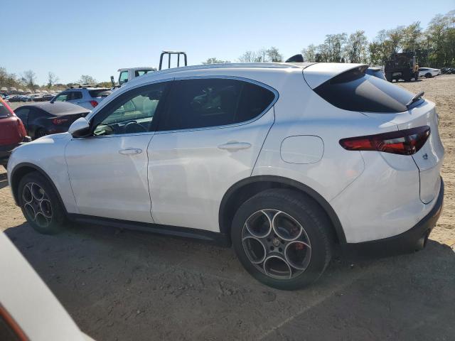 77323474-2019-alfa-romeo-stelvio_2