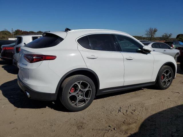 77323474-2019-alfa-romeo-stelvio_3