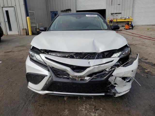 77400494-2023-toyota-camry_5