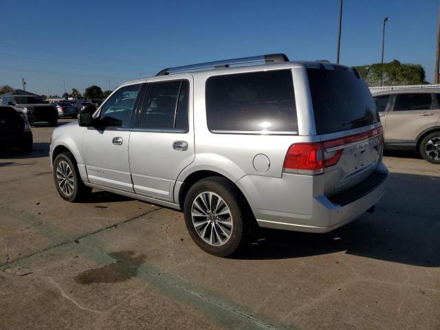 77489714-2017-lincoln-navigator_2