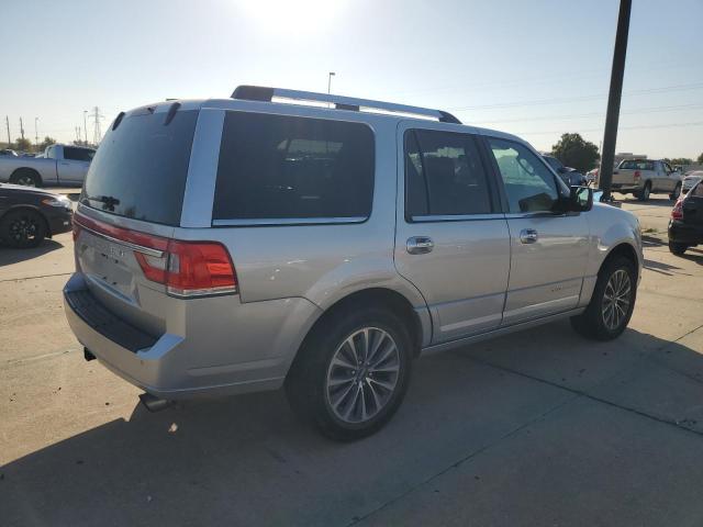 77489714-2017-lincoln-navigator_3