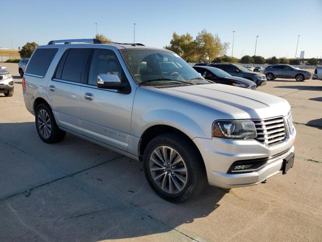 77489714-2017-lincoln-navigator_4