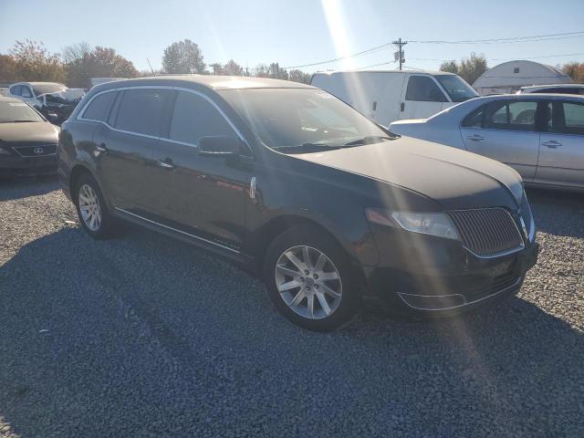 77577954-2014-lincoln-mkt_4