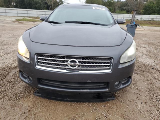 77579613-2011-nissan-maxima_5