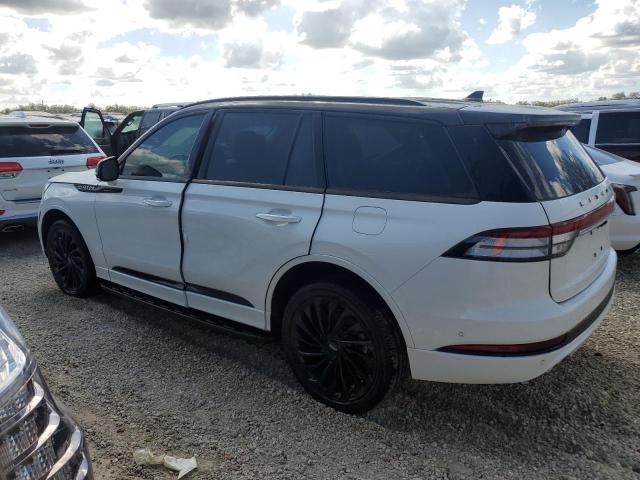 77610074-2023-lincoln-aviator_2