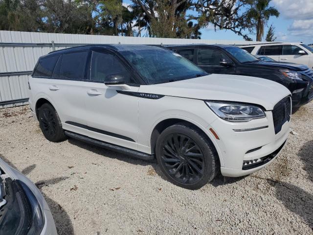 77610074-2023-lincoln-aviator_4