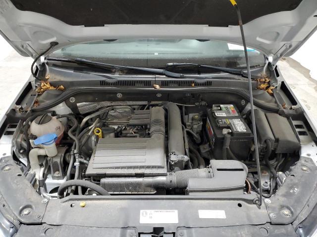 77611334-2017-volkswagen-jetta_11