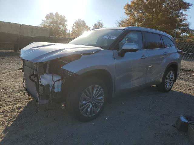 77631294-2024-toyota-highlander_1