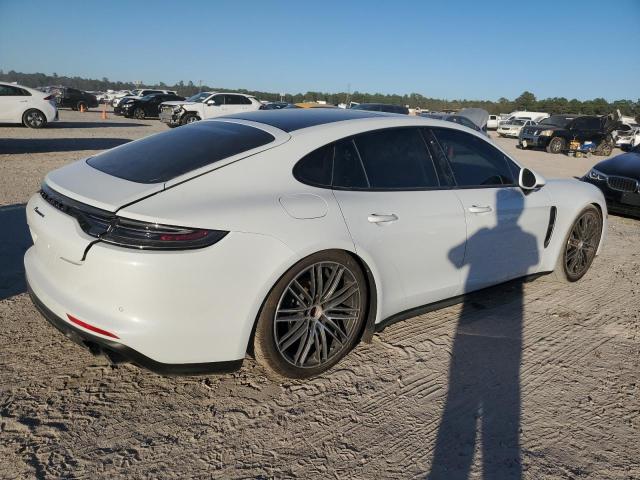 77651274-2023-porsche-panamera_3