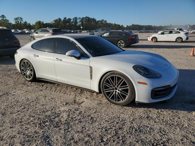 77651274-2023-porsche-panamera_4