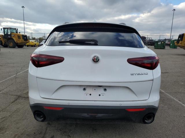 77743583-2022-alfa-romeo-stelvio_6