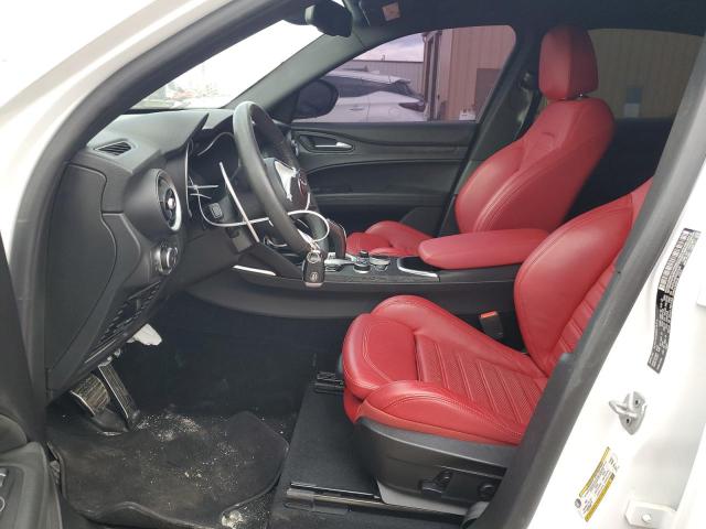 77743583-2022-alfa-romeo-stelvio_7