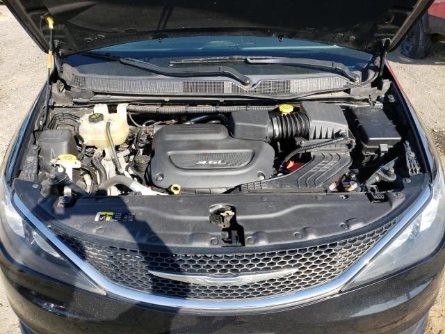 77784084-2017-chrysler-pacifica_12