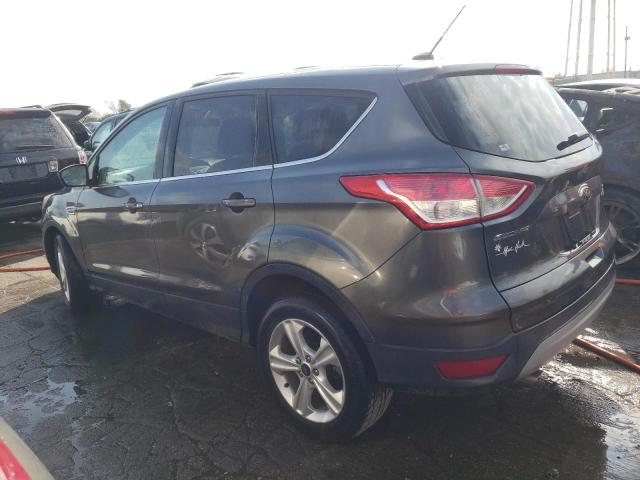 77784704-2015-ford-escape_2