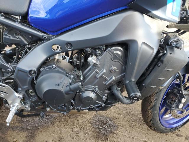 77812743-2023-yamaha-mt09_7