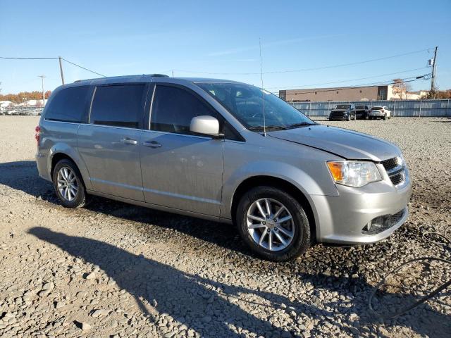 77863684-2019-dodge-caravan_4