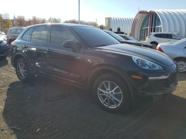 77884344-2016-porsche-cayenne_4