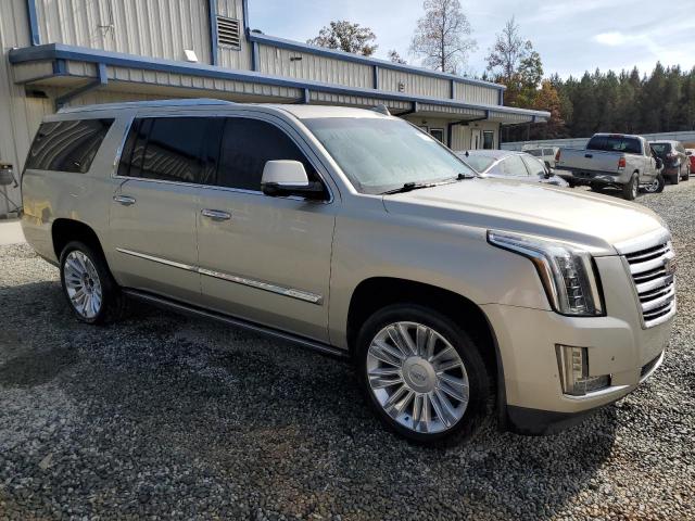 77941594-2015-cadillac-escalade_4